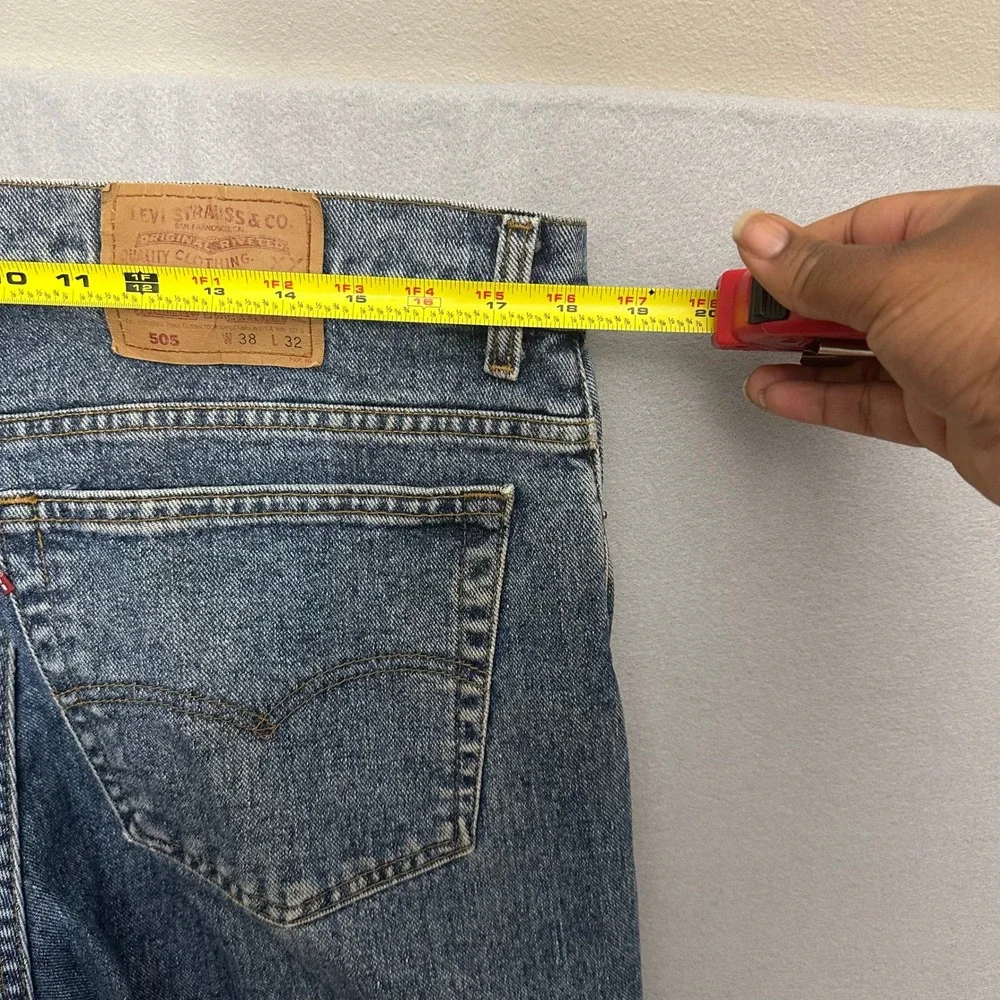 Vintage Levis 505 Mens 38x32 Regular Fit Blue Denim Jeans Made in‎ USA 505-4891
